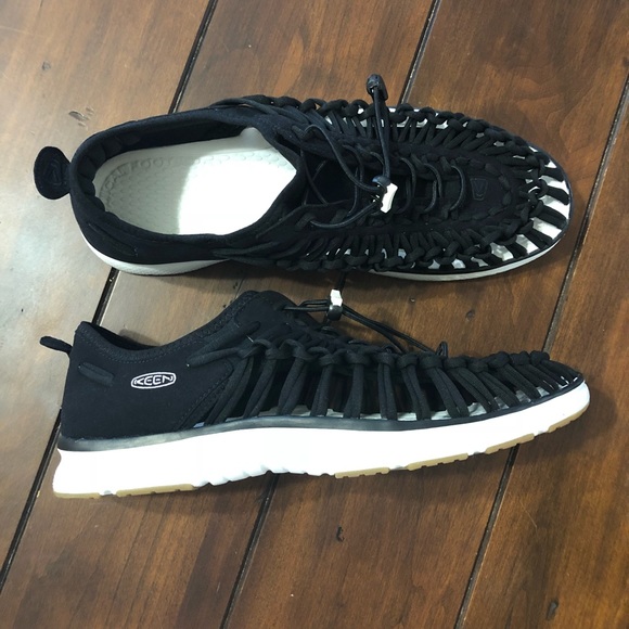 keen uneek o2 white